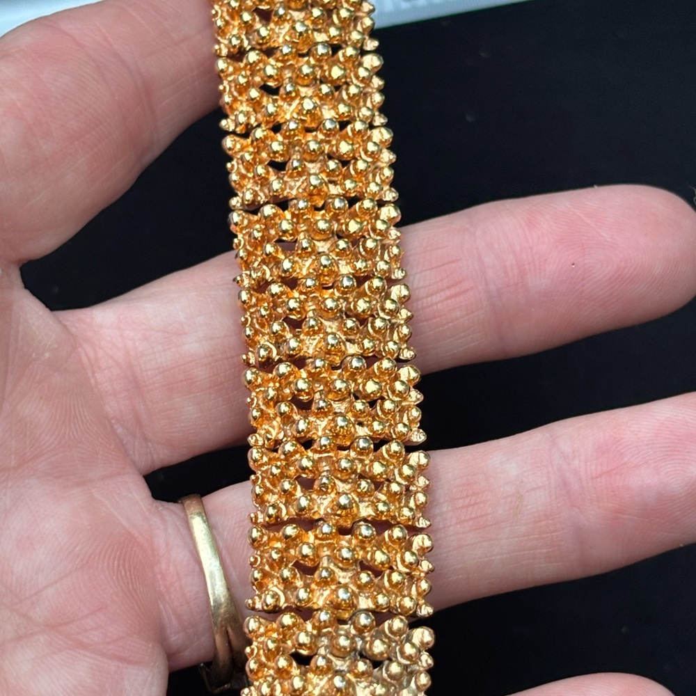Elegant Gold Beaded Bracelet